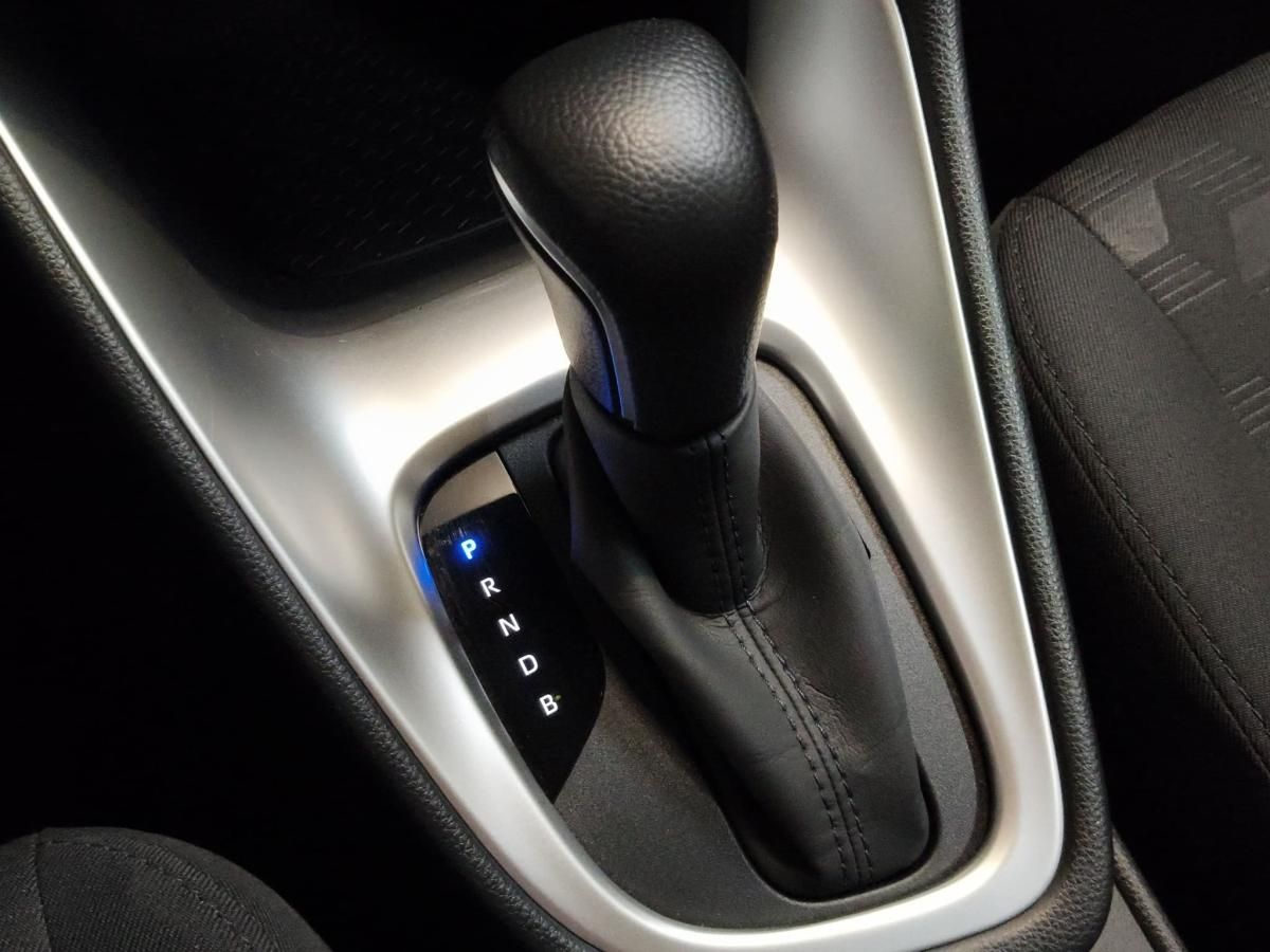 toyota-yaris-2024-hibrido-a-gasolina-1490cc
