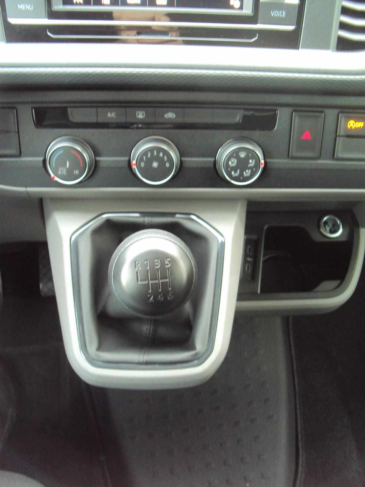 volkswagen-transporter-2-0-tdi-2024-diesel-1968cc