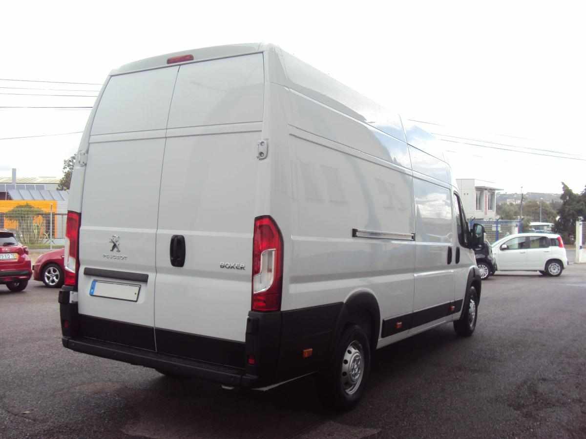 peugeot-boxer-2-2-bluehhdi-4x4-2023-diesel-2179cc