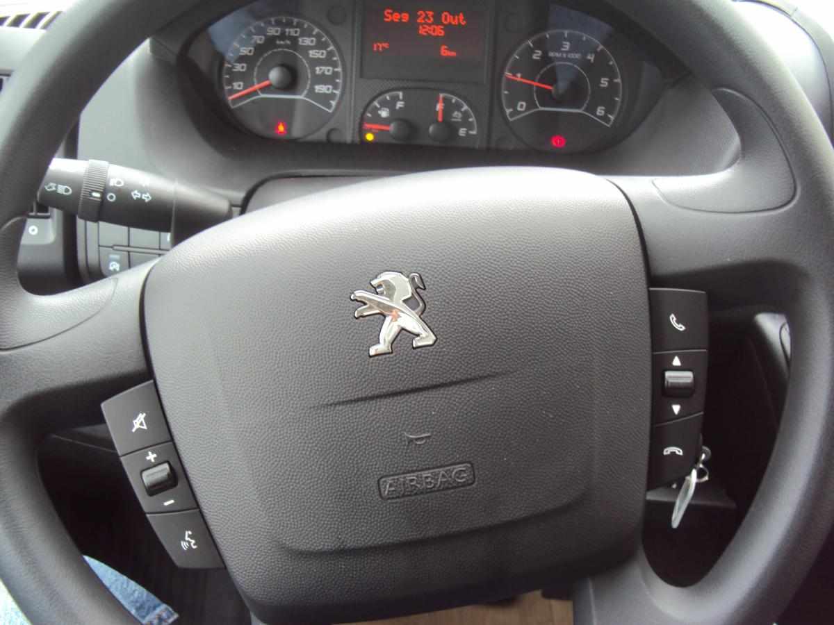 peugeot-boxer-2-2-bluehhdi-4x4-2023-diesel-2179cc