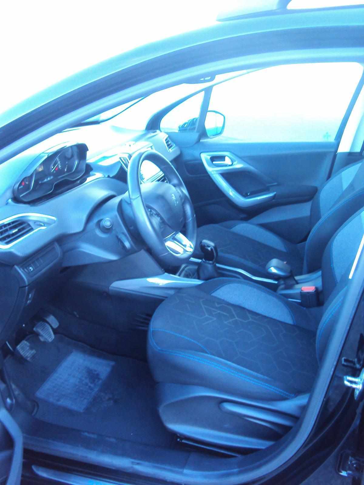 peugeot-2008-2018-gasolina-1199cc