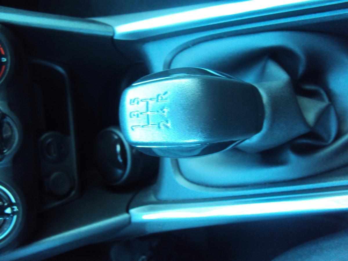 peugeot-2008-2018-gasolina-1199cc