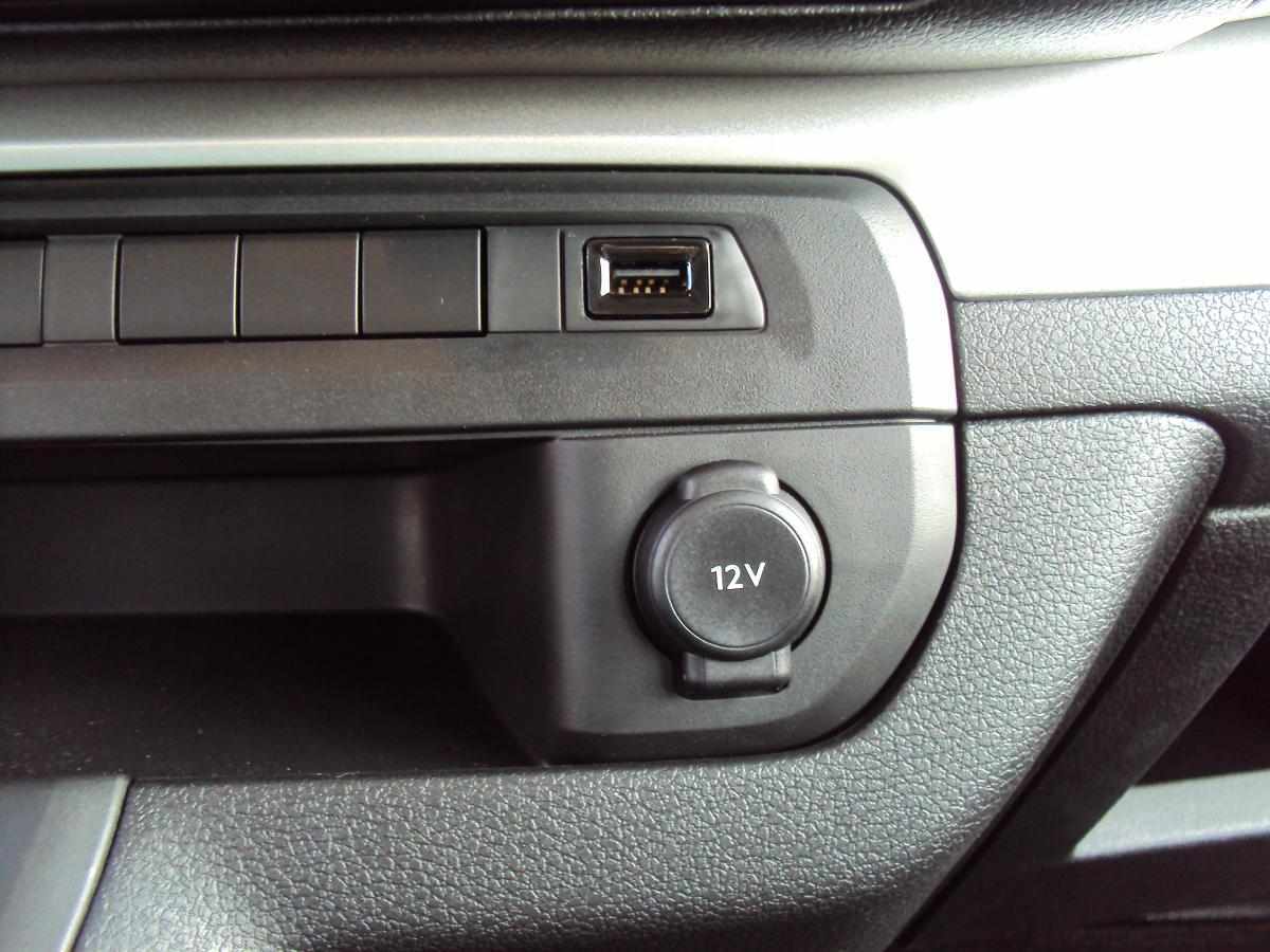 peugeot-expert-2022-diesel-1499cc