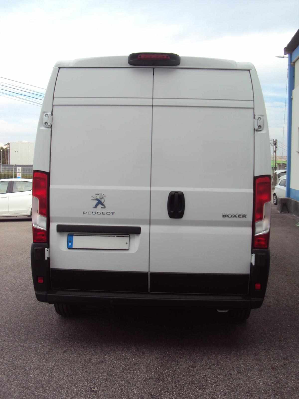peugeot-boxer-2-2-bluehdi-2023-diesel-2179cc