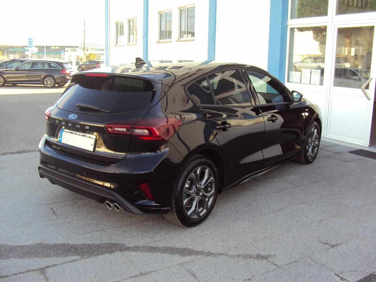 ford-focus-2022-diesel-1499cc