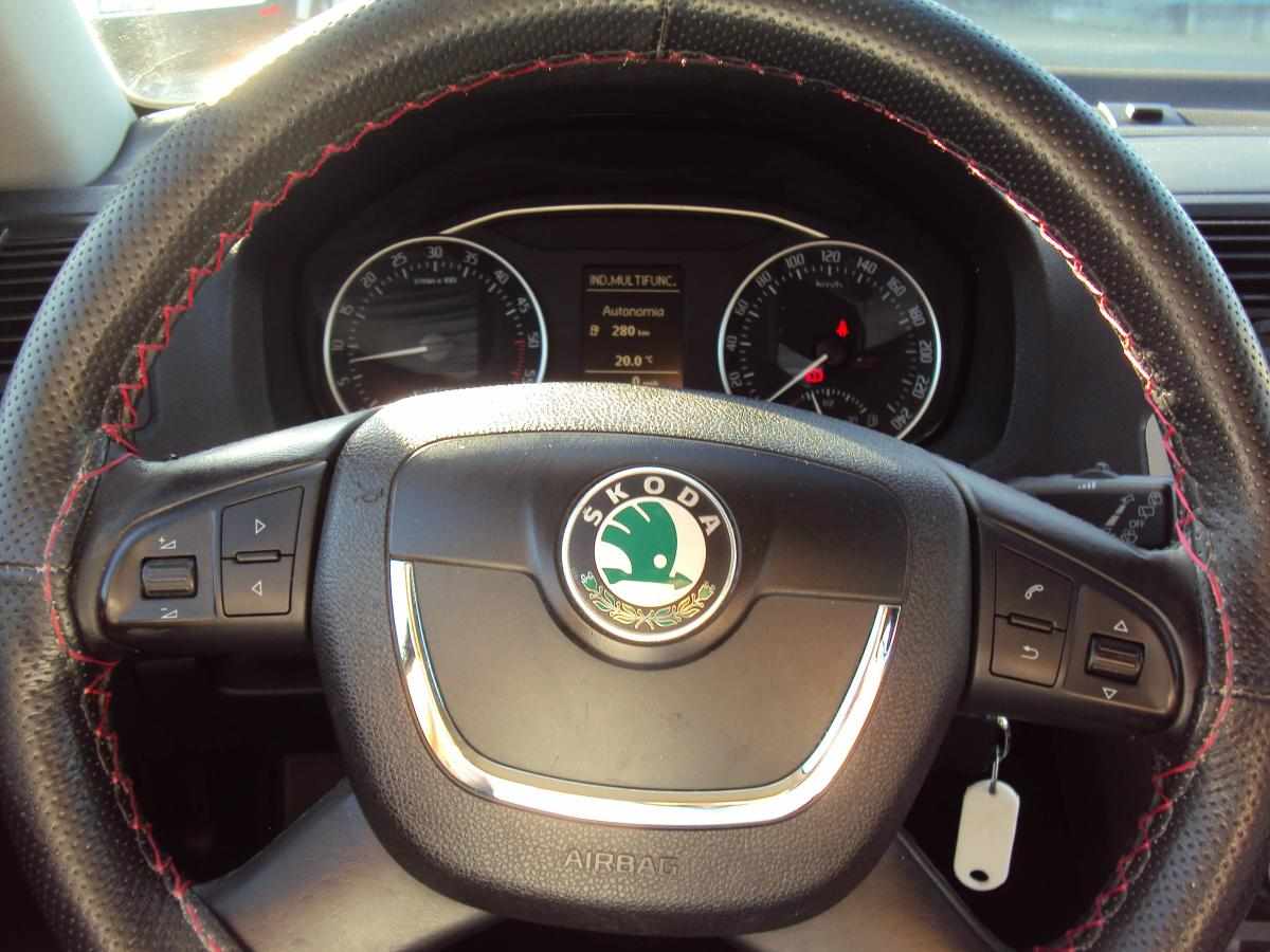 skoda-octavia-1-6-tdi-2011-diesel-1598cc