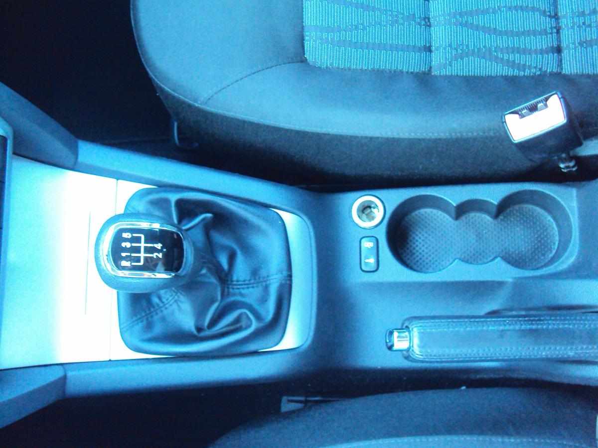 skoda-octavia-1-6-tdi-2011-diesel-1598cc