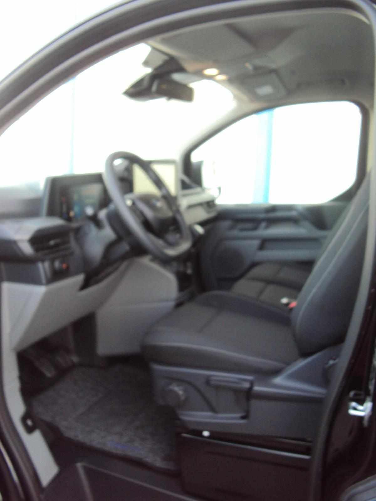 ford-tourneo-custom-2024-diesel-1996cc