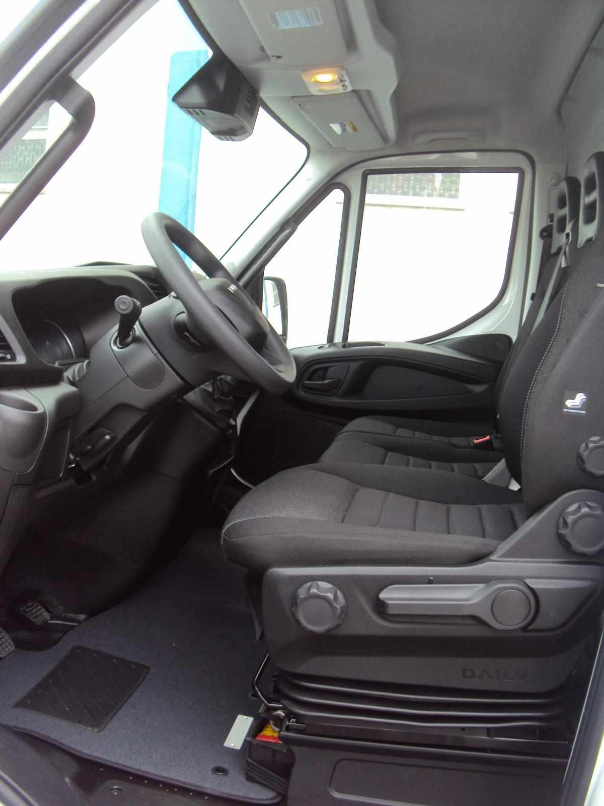iveco-daily-2-3-156cv-2025-diesel-2287cc