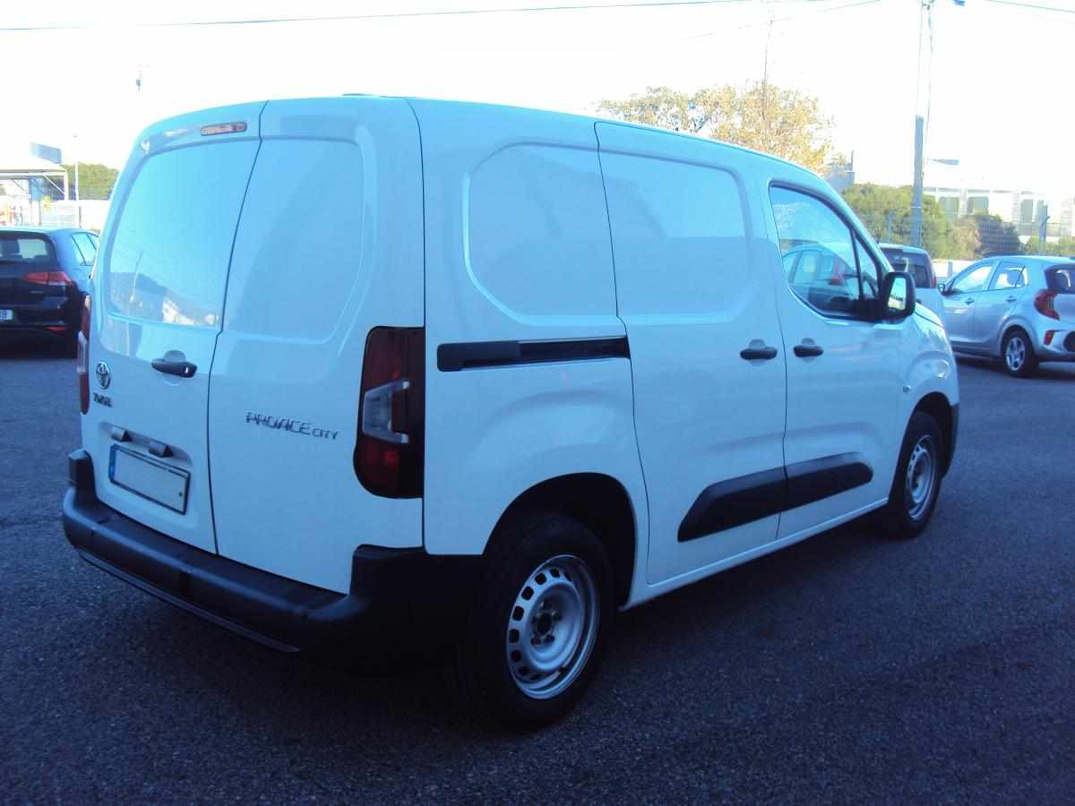 toyota-proace-1-5d-adblue-2021-diesel-1499cc