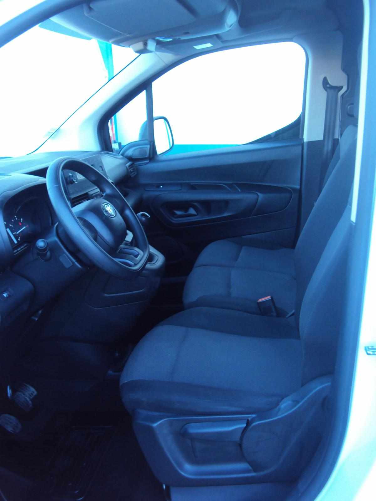 toyota-proace-1-5d-adblue-2021-diesel-1499cc