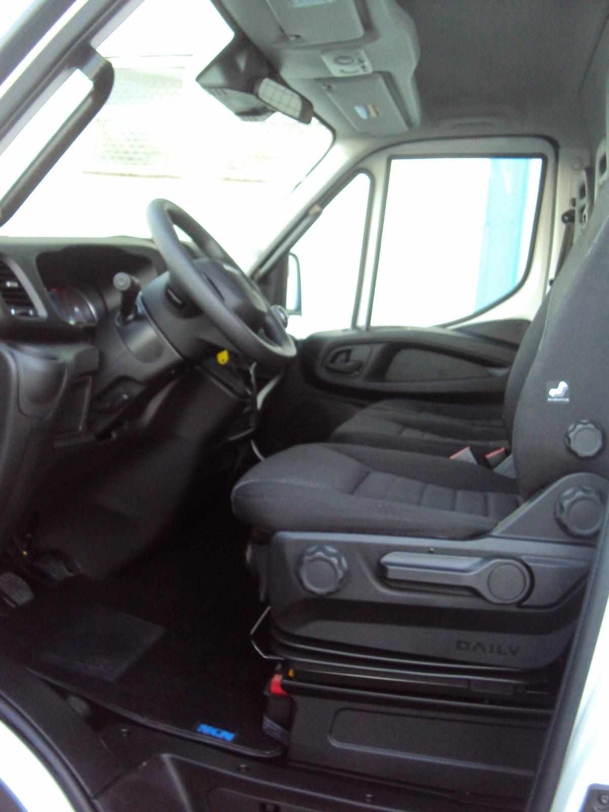 iveco-daily-2-3-156cv-2025-diesel-2287cc