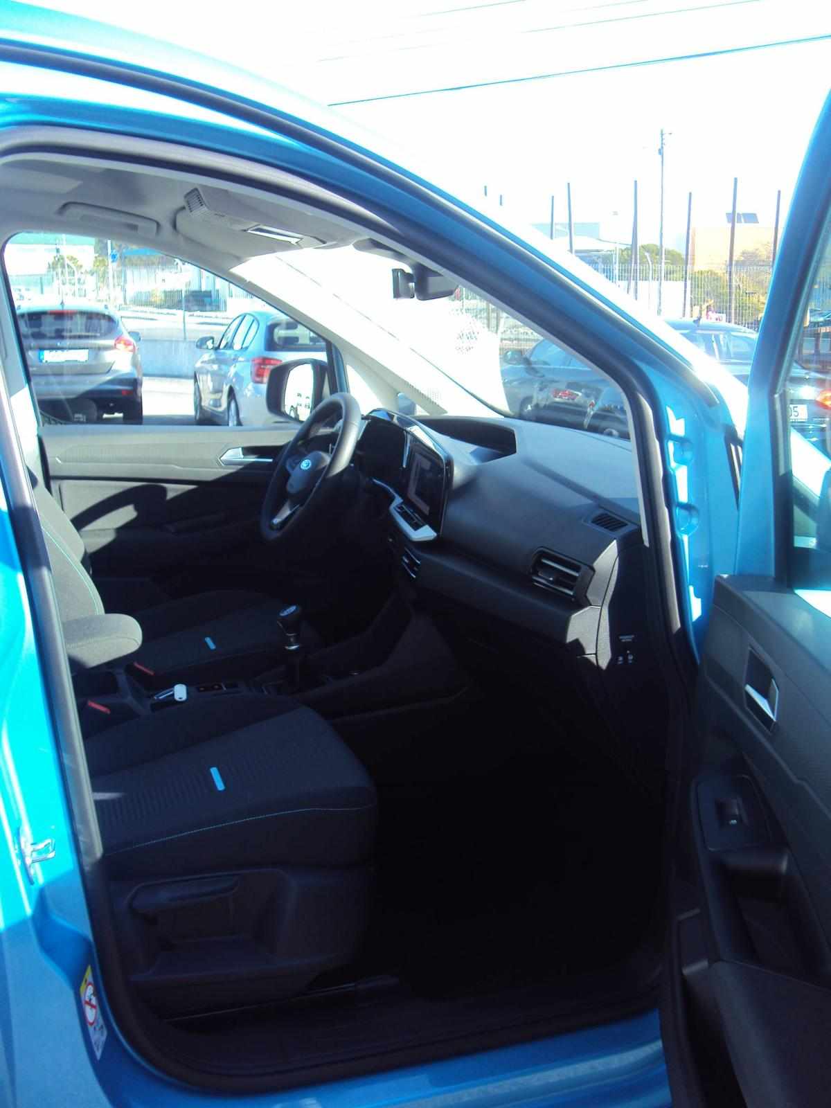 ford-tourneo-connect-2023-gasolina-1498cc