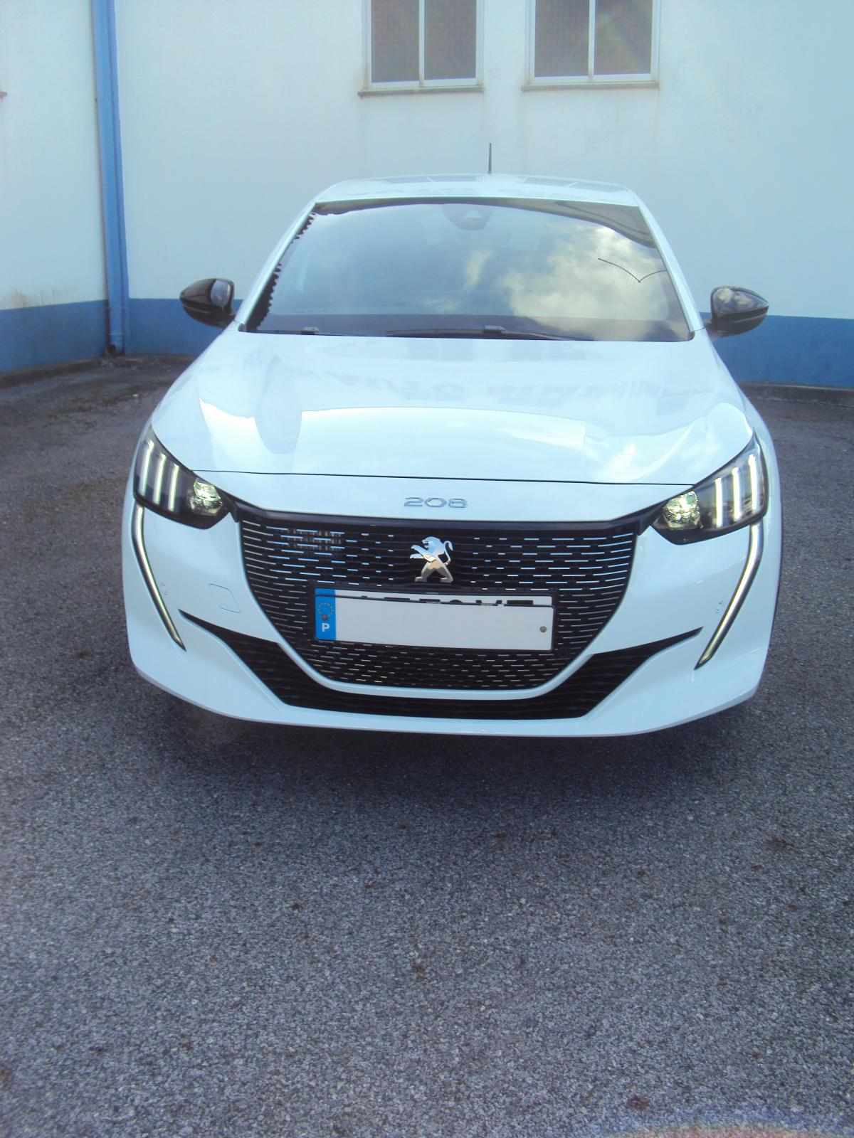 peugeot-208-1-2-puretech-2023-gasolina-1199cc