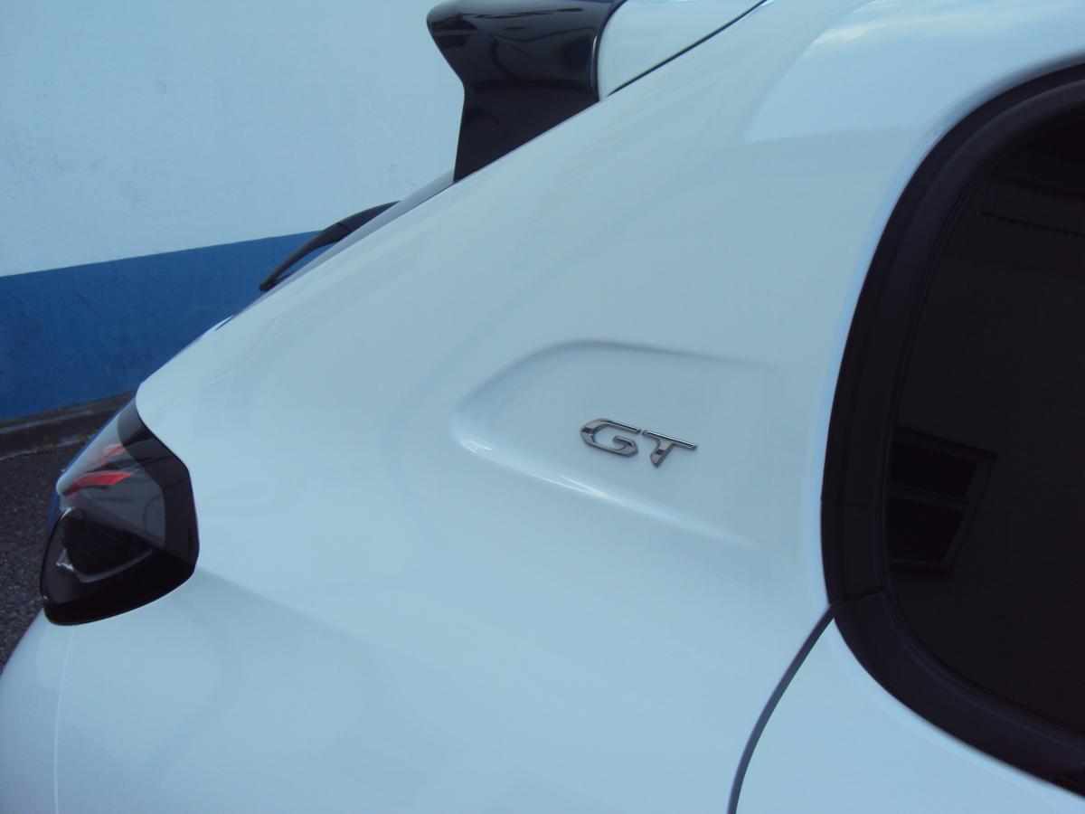 peugeot-208-1-2-puretech-2023-gasolina-1199cc