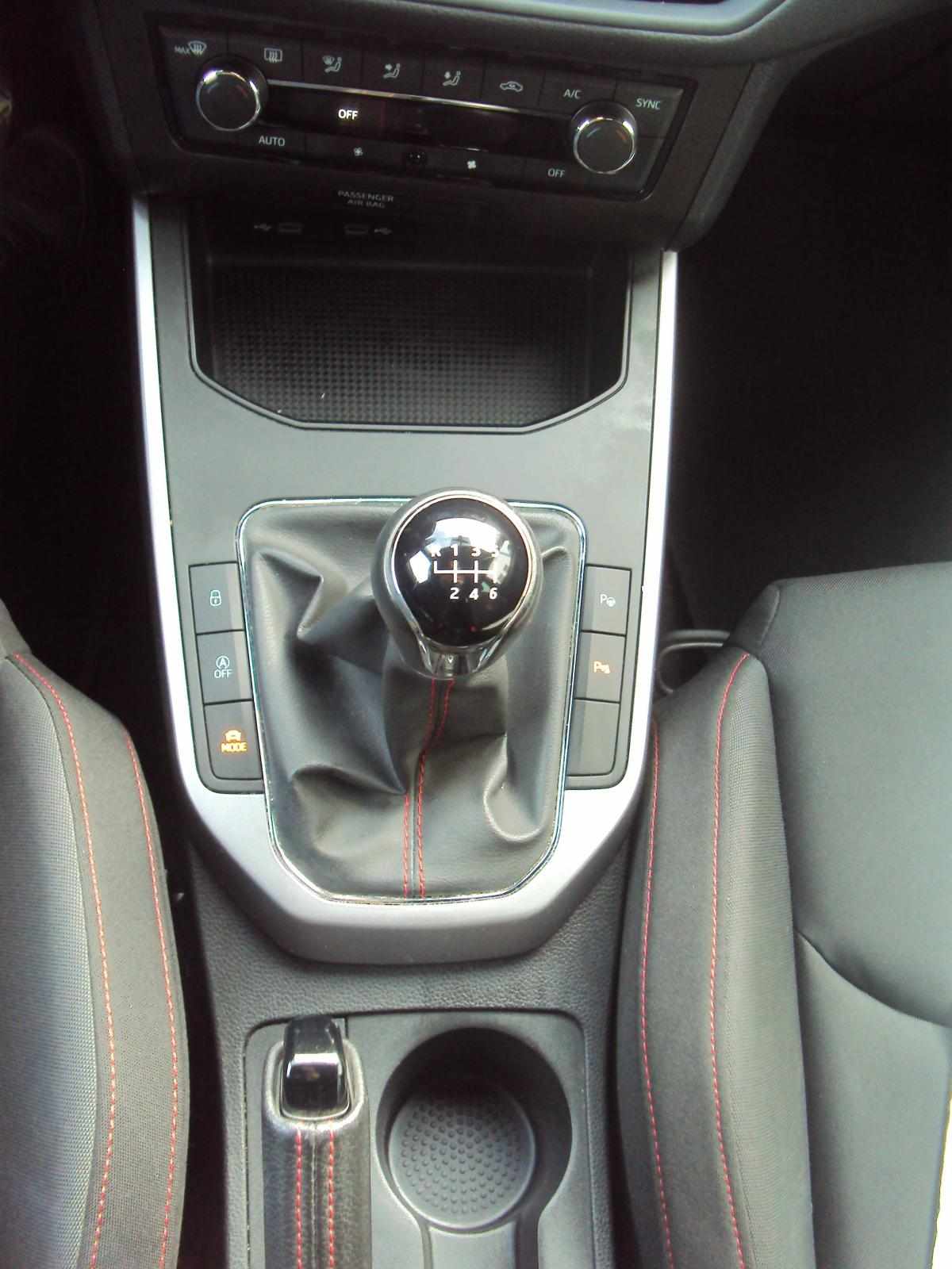 seat-arona-1-0-tsi-2021-gasolina-999cc
