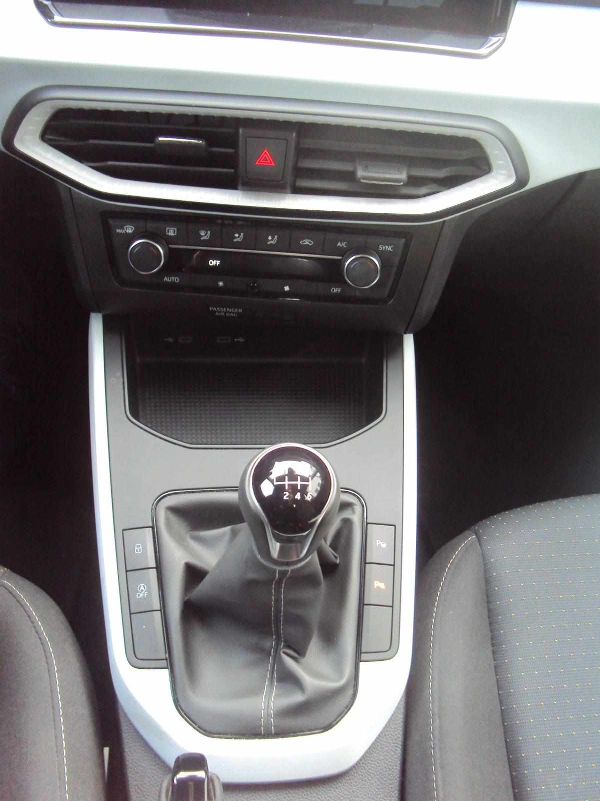 seat-arona-1-0-tsi-2021-gasolina-999cc