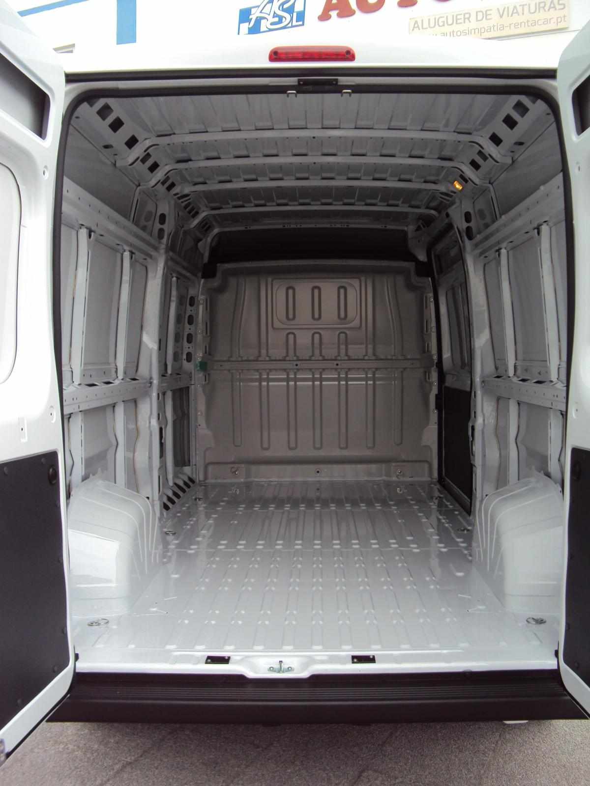 peugeot-boxer-2-2-bluehdi-2022-diesel-2179cc