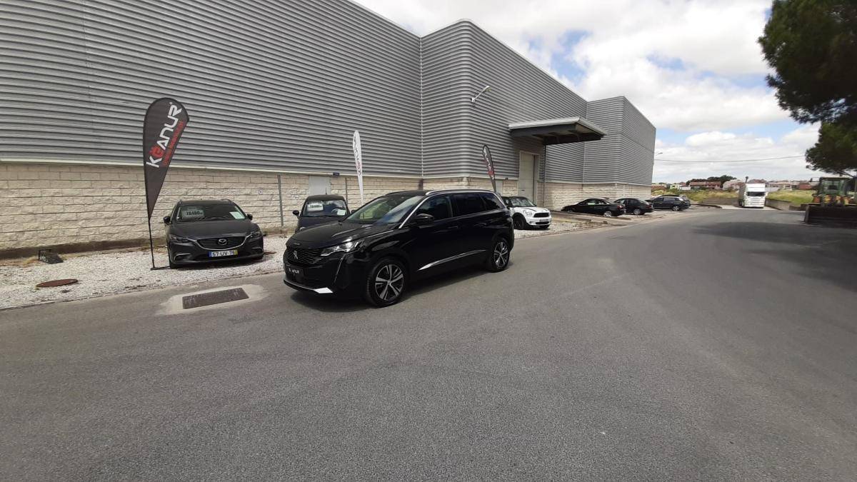 peugeot-5008-2022-diesel-1499cc
