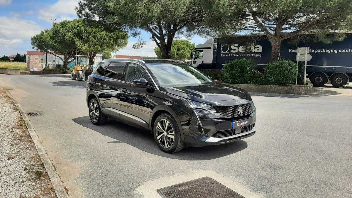peugeot-5008-2022-diesel-1499cc