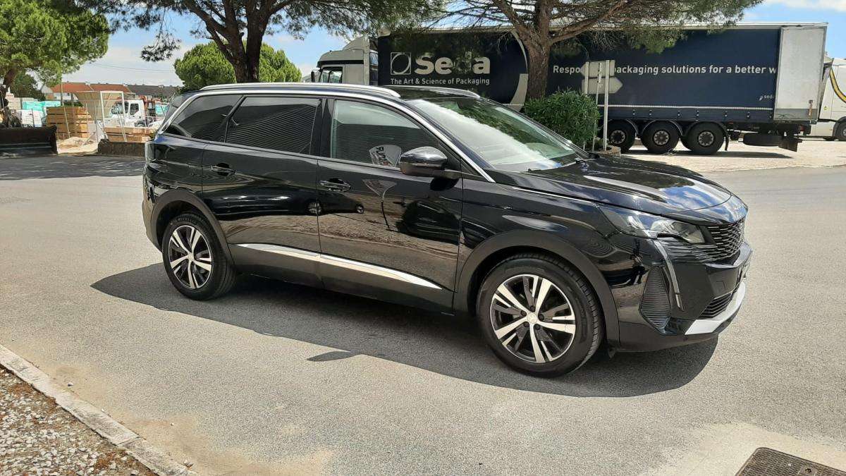 peugeot-5008-2022-diesel-1499cc
