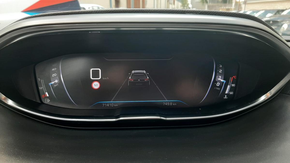 peugeot-5008-2022-diesel-1499cc
