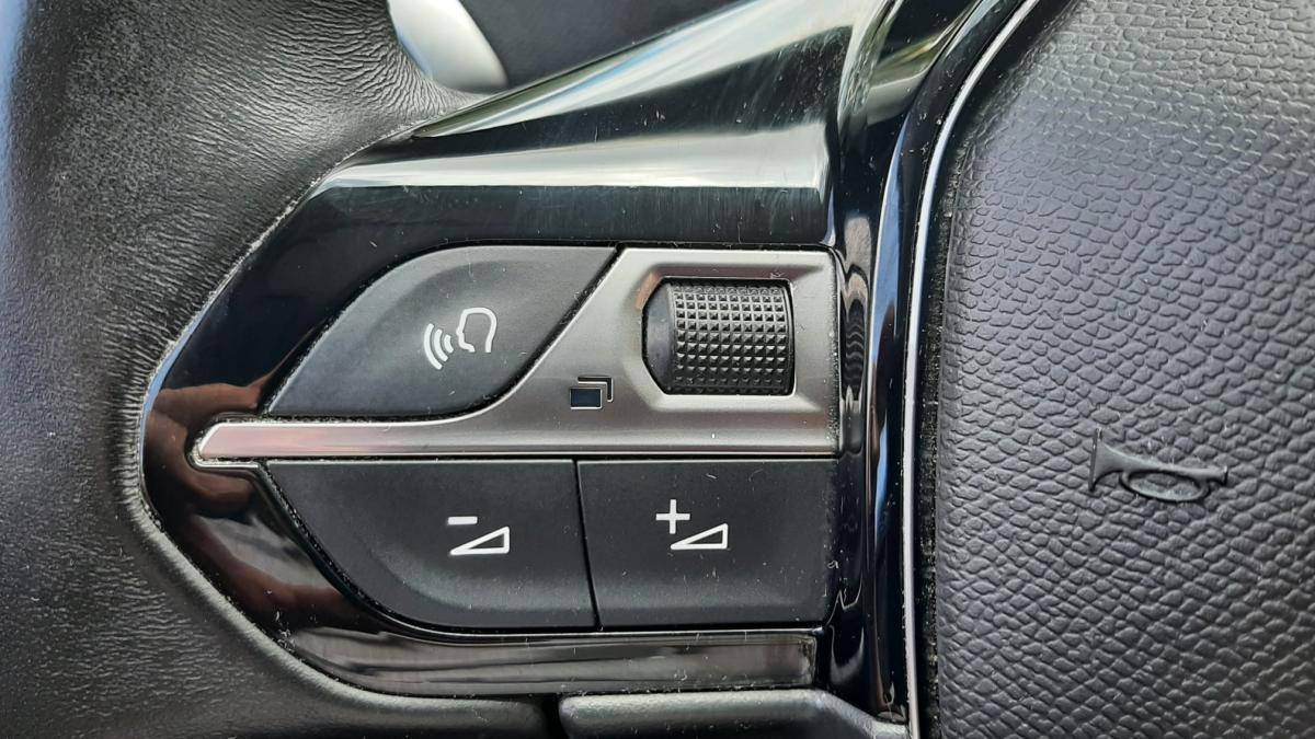 peugeot-5008-2022-diesel-1499cc