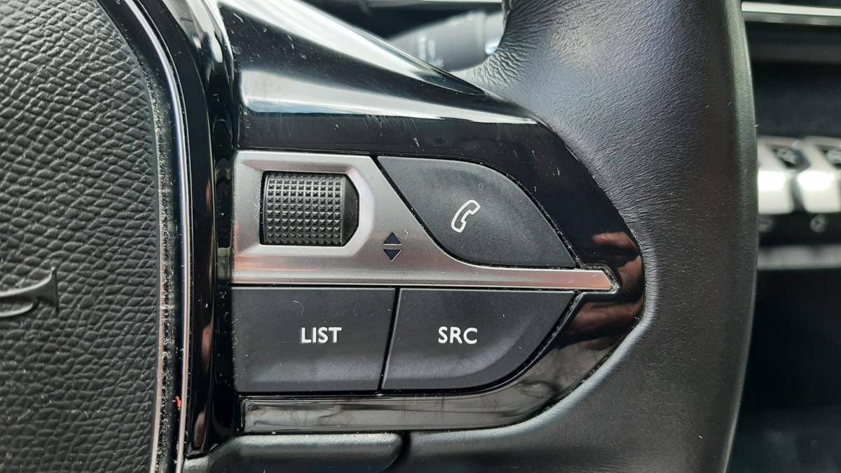 peugeot-5008-2022-diesel-1499cc