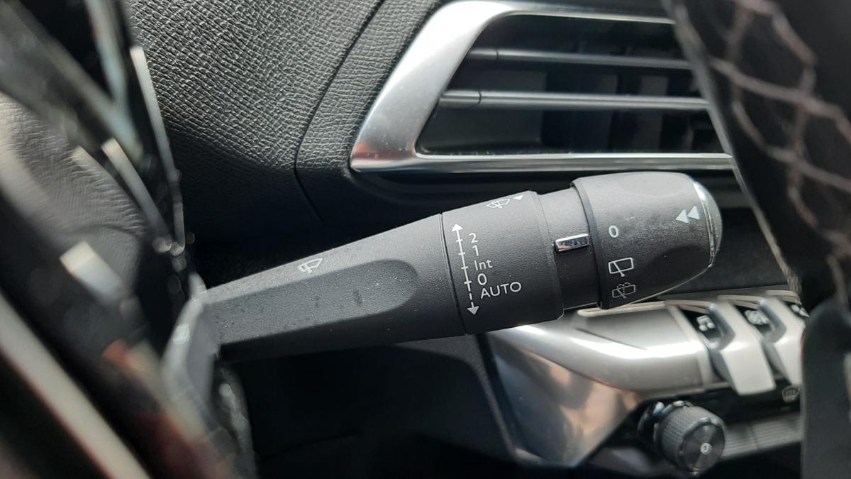 peugeot-5008-2022-diesel-1499cc