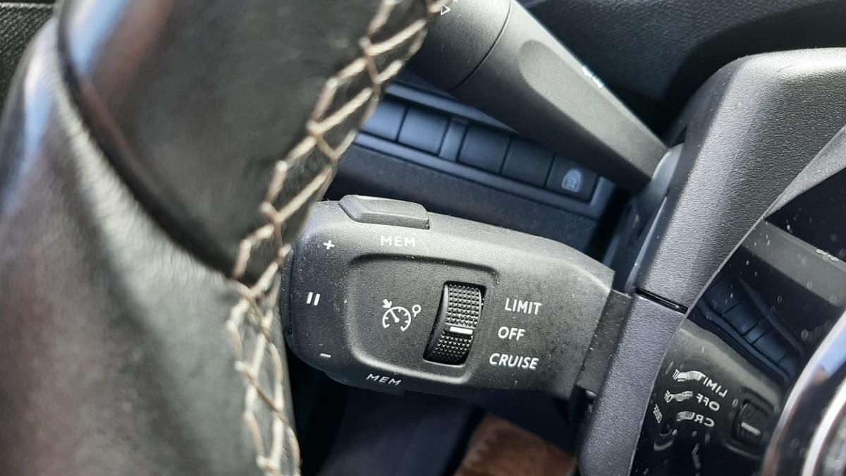 peugeot-5008-2022-diesel-1499cc