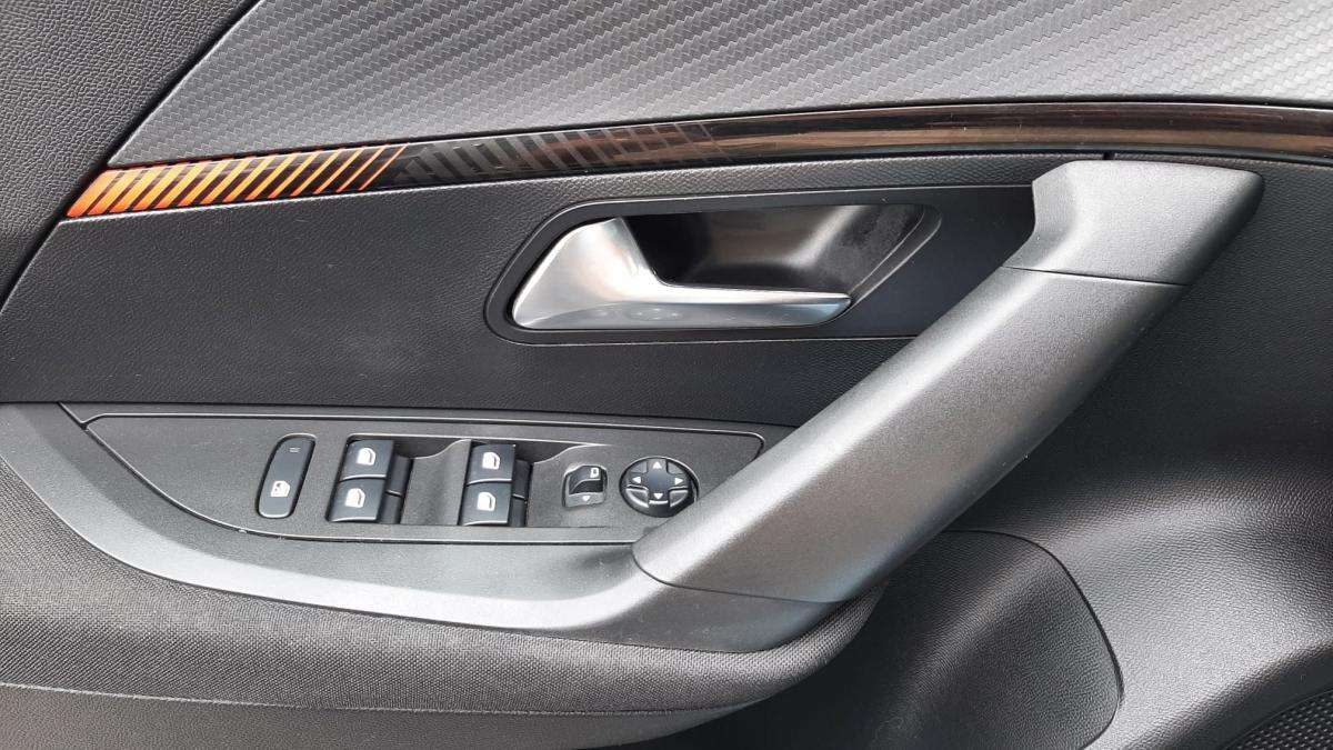 peugeot-2008-2020-gasolina-1199cc
