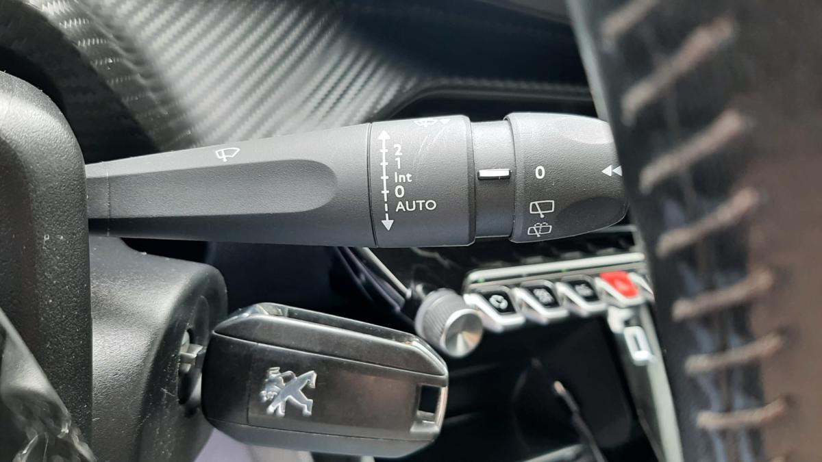 peugeot-2008-2020-gasolina-1199cc