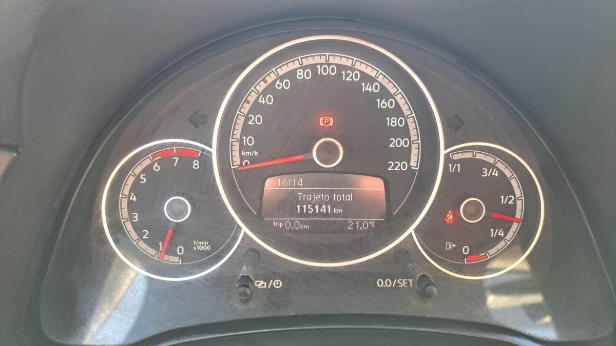 volkswagen-up-2017-gasolina-999cc