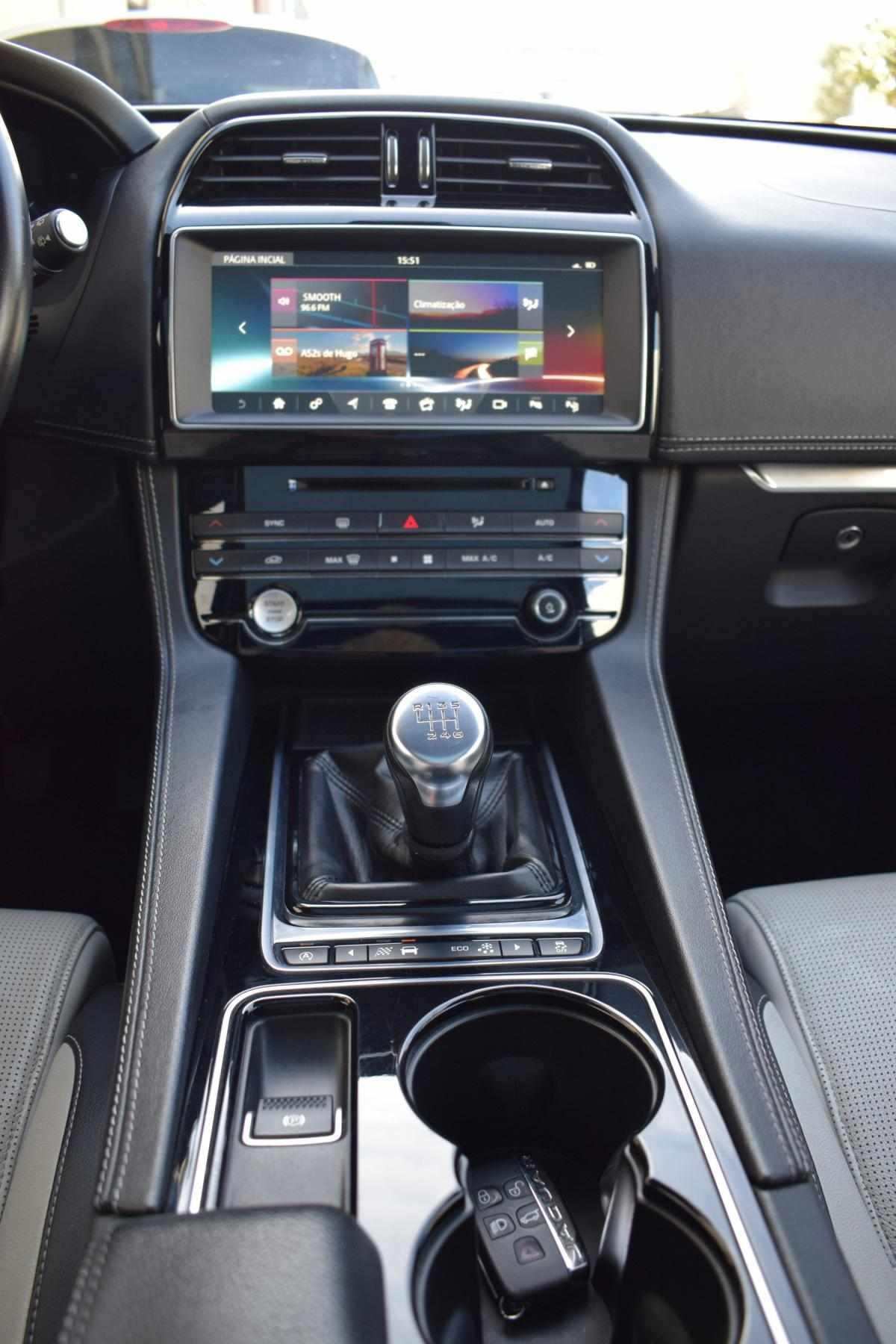 jaguar-f-pace-2017-diesel-1999cc
