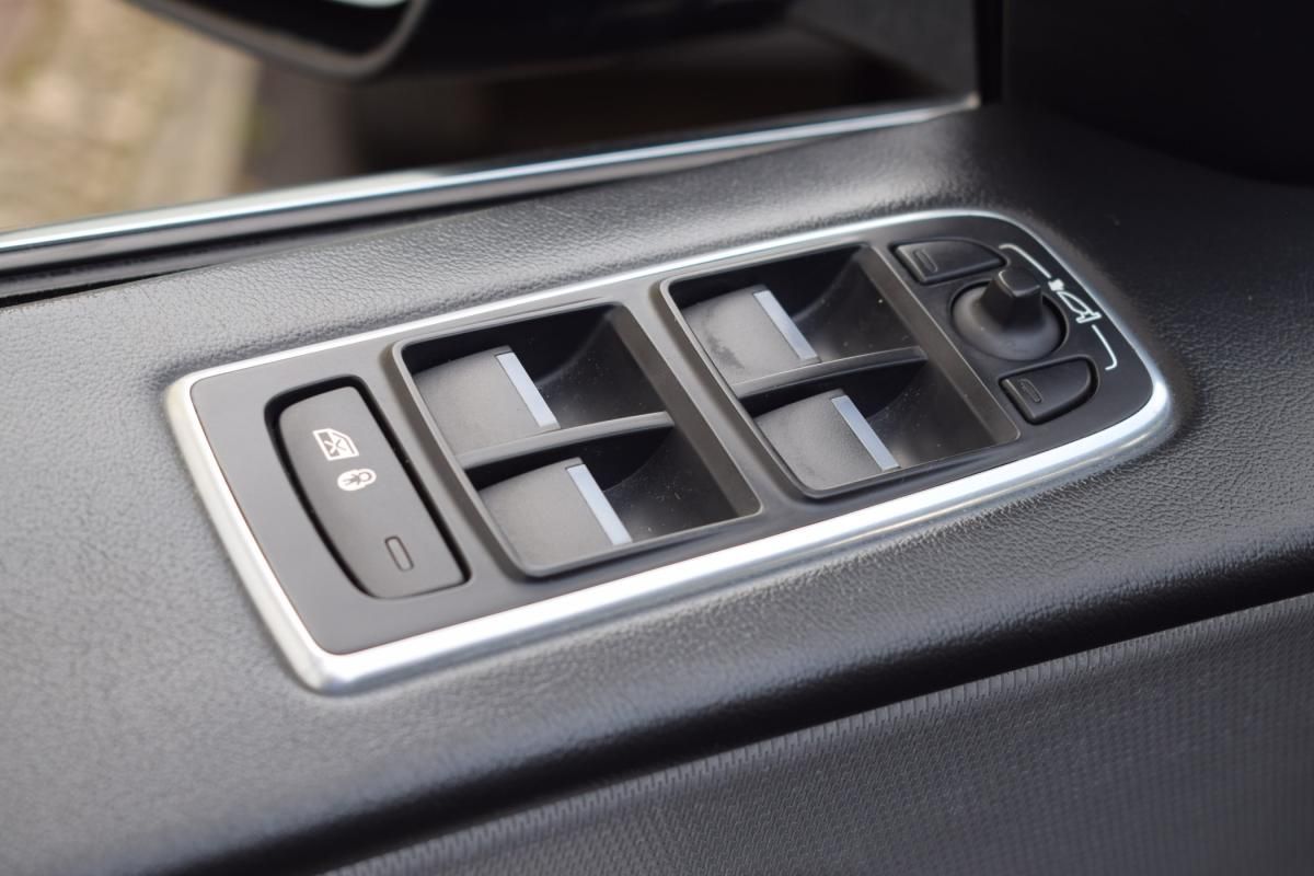 jaguar-f-pace-2017-diesel-1999cc