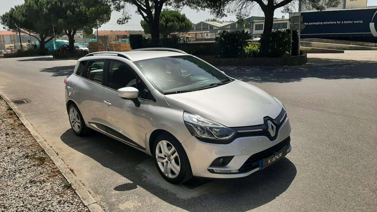 renault-clio-sport-tourer-2018-diesel-1461cc