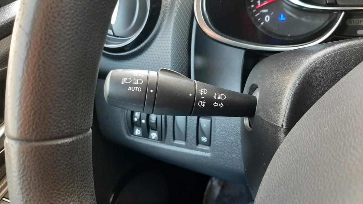 renault-clio-sport-tourer-2018-diesel-1461cc