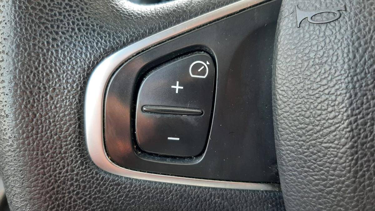 renault-clio-sport-tourer-2018-diesel-1461cc