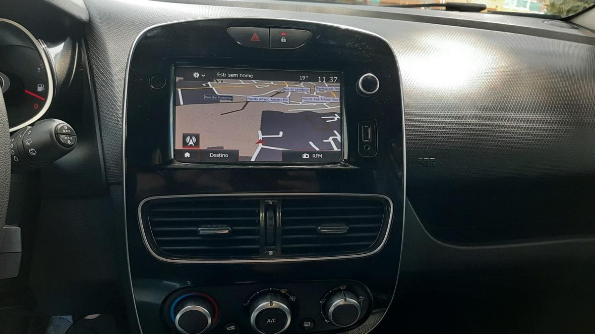 renault-clio-sport-tourer-2018-diesel-1461cc