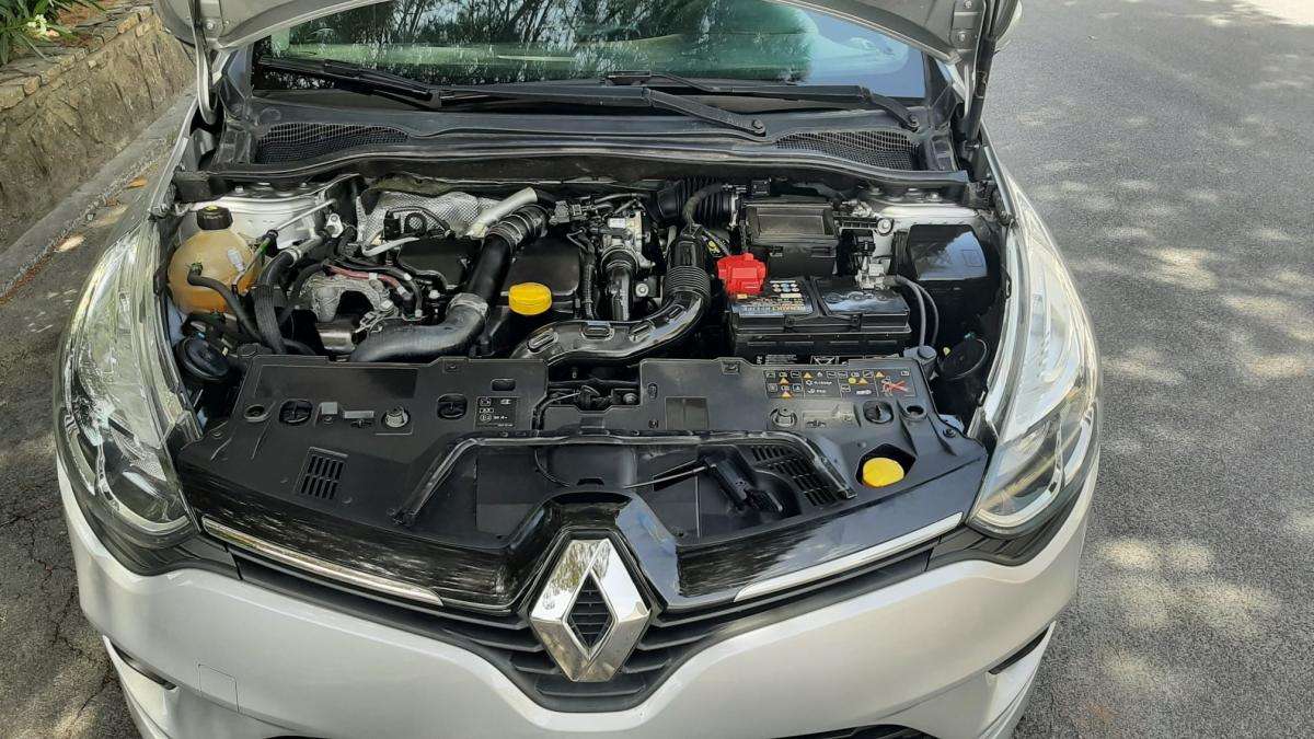 renault-clio-sport-tourer-2018-diesel-1461cc