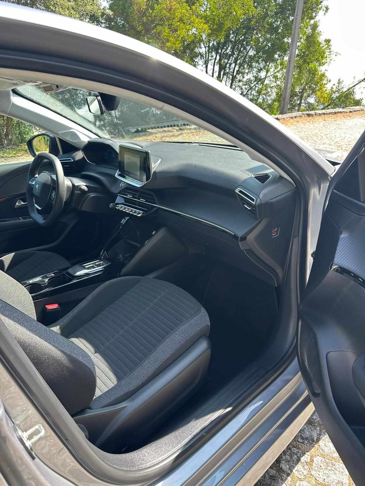 peugeot-e-208-ev-50-kwh-2022-eletrico