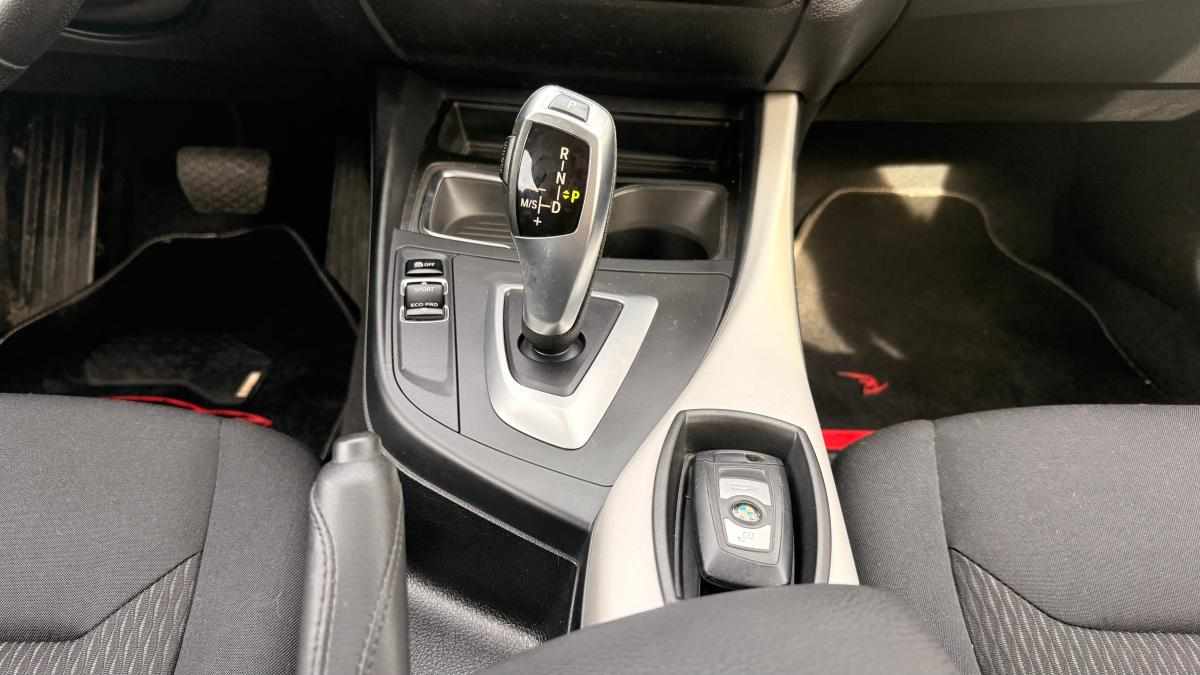 bmw-serie-1-118d-2013-diesel-1995cc