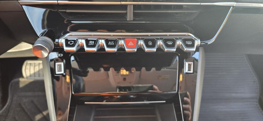 peugeot-e-208-2021-eletrico-0cc