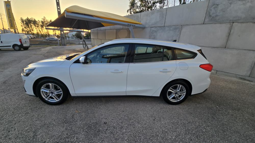 ford-focus-sw-2021-diesel-1499cc