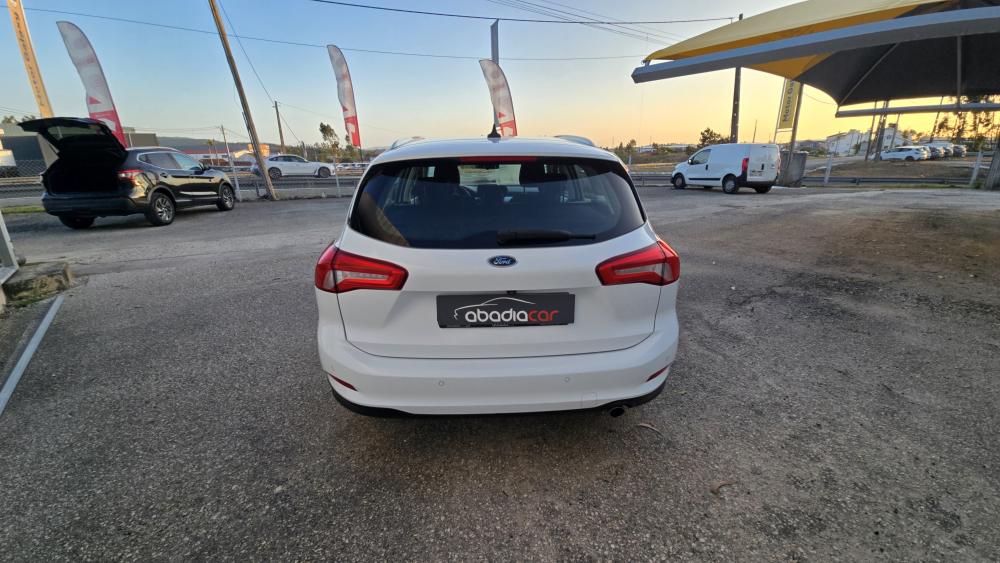 ford-focus-sw-2021-diesel-1499cc