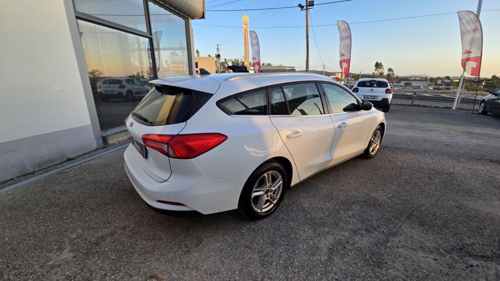 ford-focus-sw-2021-diesel-1499cc