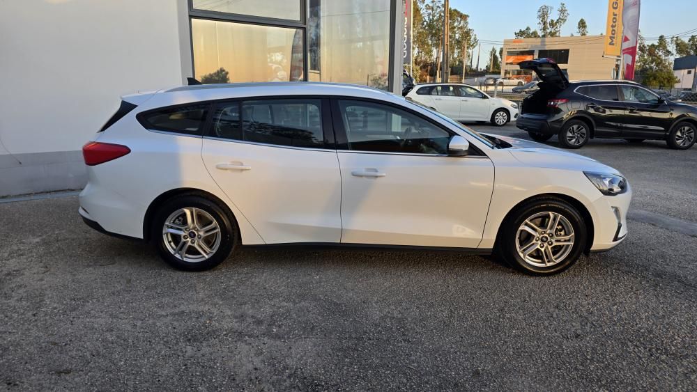 ford-focus-sw-2021-diesel-1499cc