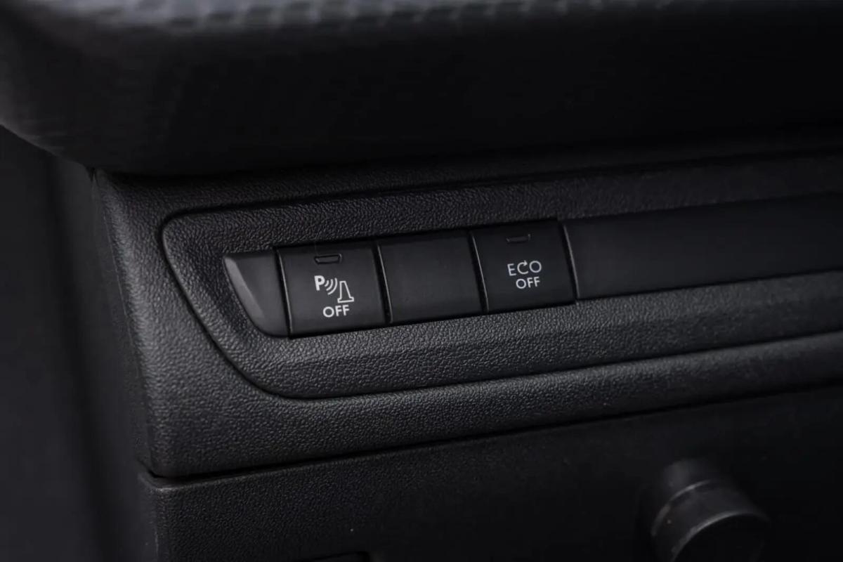 peugeot-208-2019-gasolina-1199cc
