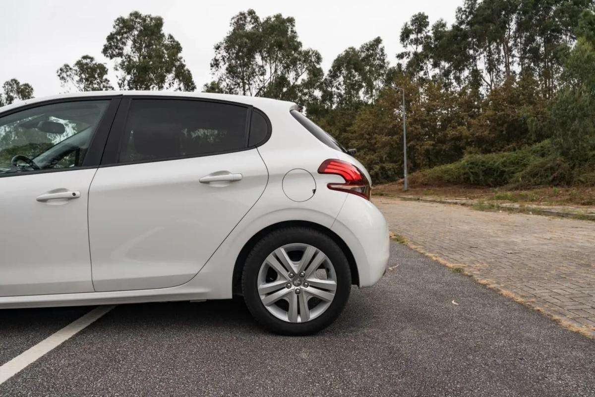 peugeot-208-2019-gasolina-1199cc