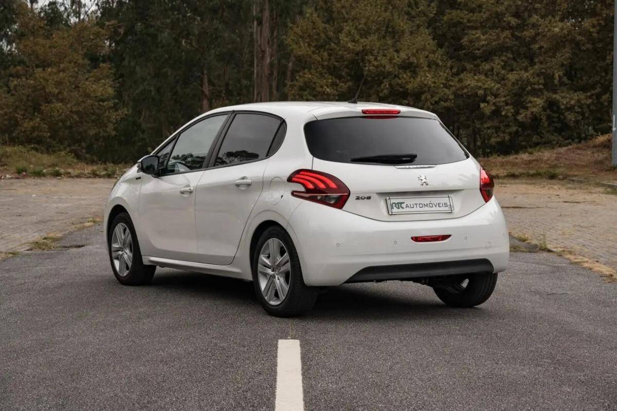 peugeot-208-2019-gasolina-1199cc
